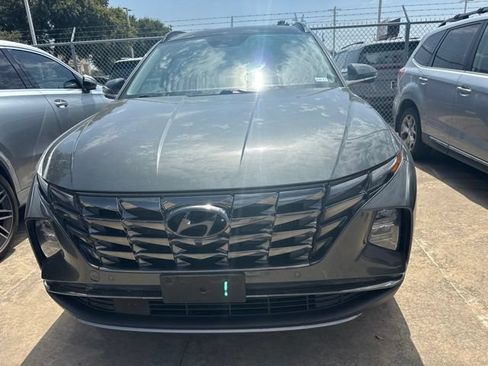 Used 2022 Hyundai Tucson Limited AWD/4WD image 2