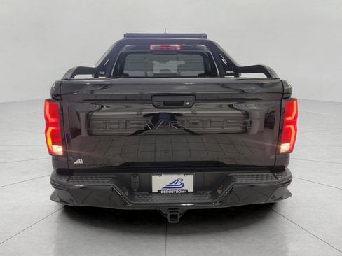 Certified 2025 Chevrolet Colorado Z71 w/ Midnight Edition AWD/4WD image 23