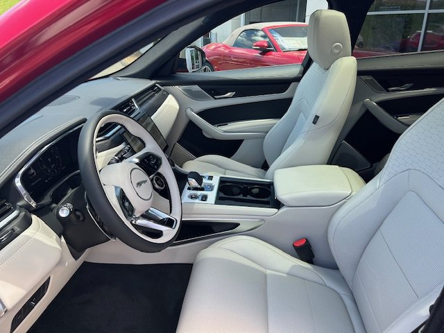 Used 2026 Jaguar F-PACE R-Dynamic S AWD/4WD image 18