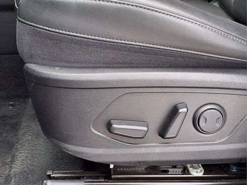 Used 2024 Kia Sorento S image 24