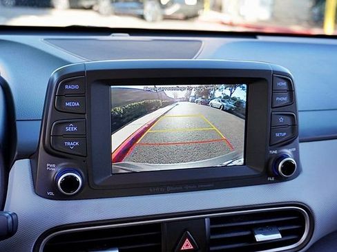 Used 2020 Hyundai Kona SEL Plus FWD image 27