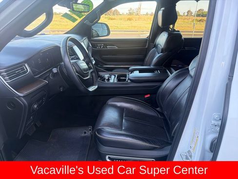 Used 2023 Jeep Grand Wagoneer Series II AWD/4WD image 9