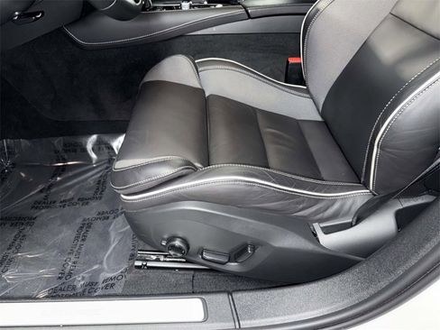 Used 2022 Volvo S60 T8 R-Design w/ Advanced Package image 3