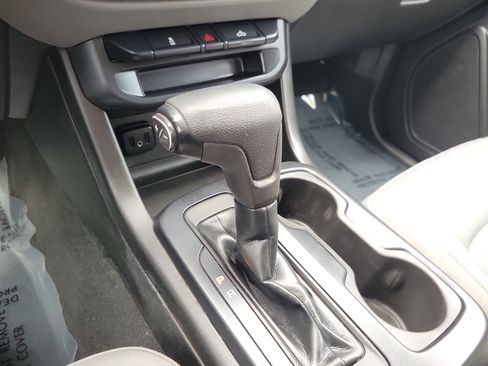 Used 2020 Chevrolet Colorado W/T RWD image 19