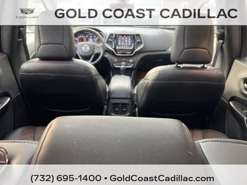 Used 2019 Jeep Cherokee Limited image 11