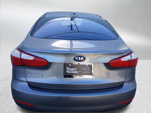 Used 2016 Kia Forte LX w/ LX Popular Plus Package image 7