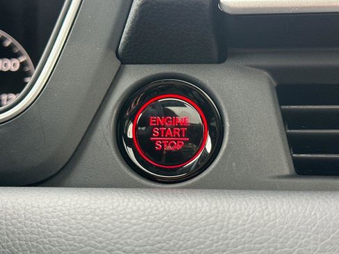 Certified 2025 Honda Pilot Touring image 26