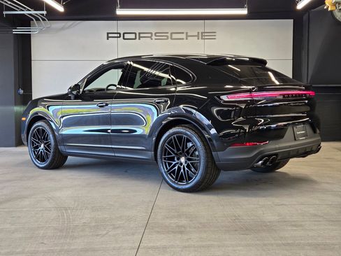 New 2026 Porsche Cayenne Coupe AWD/4WD image 3