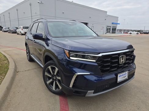 New 2025 Honda Pilot Elite image 2