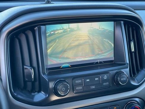 Used 2018 Chevrolet Colorado Z71 image 21