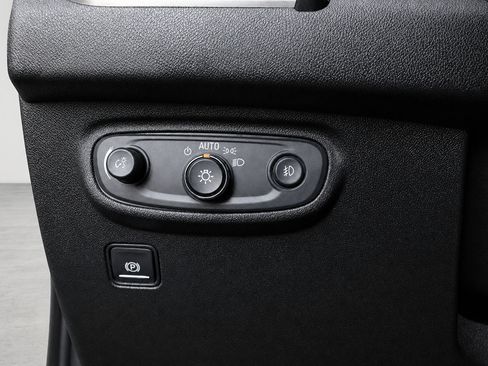 Used 2019 GMC Terrain Denali w/ Advanced Safety Package FWD image 28