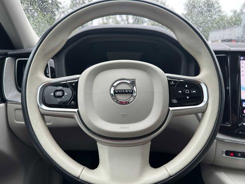 Used 2023 Volvo XC60 B6 Ultimate w/ Protection Package Premier AWD/4WD image 24