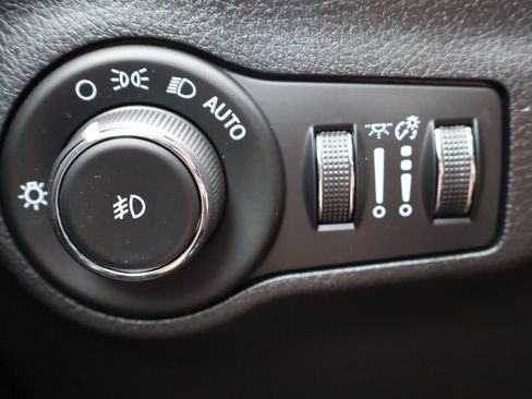 Used 2018 Jeep Compass Trailhawk AWD/4WD image 28