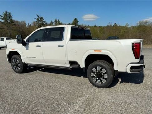 New 2025 GMC Sierra 3500 Denali image 6