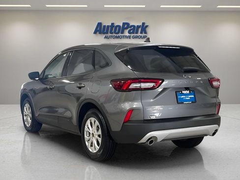 Used 2025 Ford Escape Active w/ Cold Weather Package FWD image 6