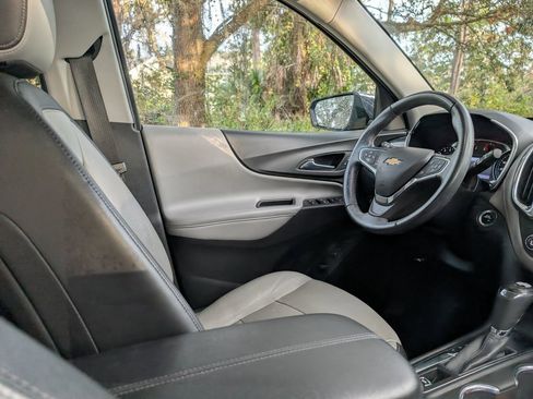 Used 2021 Chevrolet Equinox Premier image 12