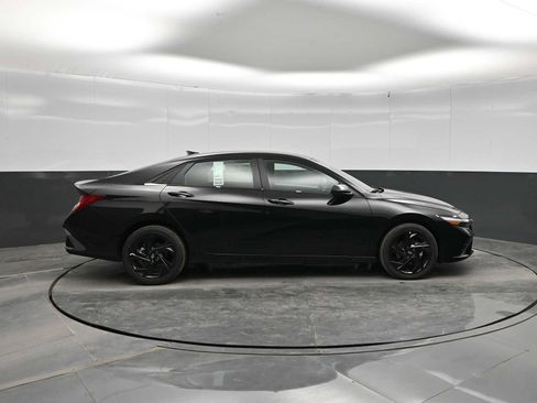 New 2026 Hyundai Elantra SEL Sport Premium FWD image 9