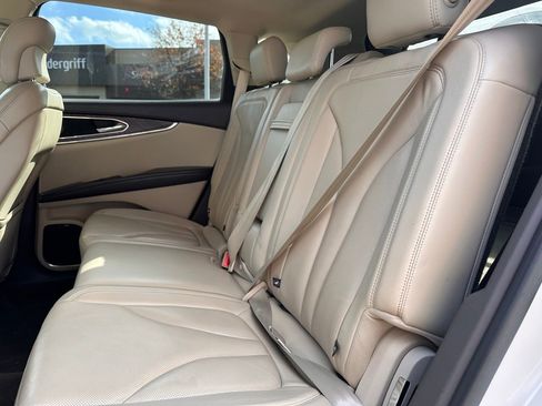 Used 2016 Lincoln MKX Reserve w/ Climate Package image 17