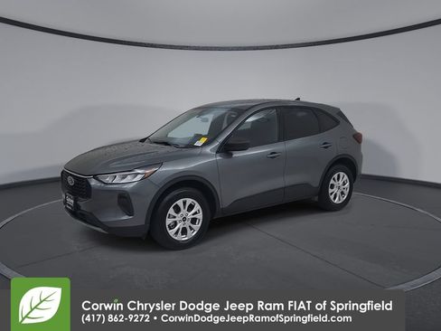 Used 2025 Ford Escape Active AWD/4WD image 7