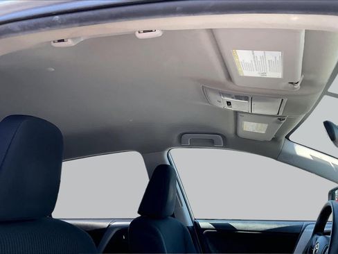 Used 2016 Toyota RAV4 LE FWD image 13