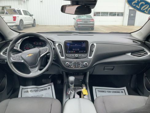 Used 2023 Chevrolet Malibu LT FWD image 17