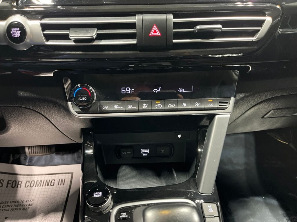 Used 2023 Kia Seltos EX AWD/4WD image 28