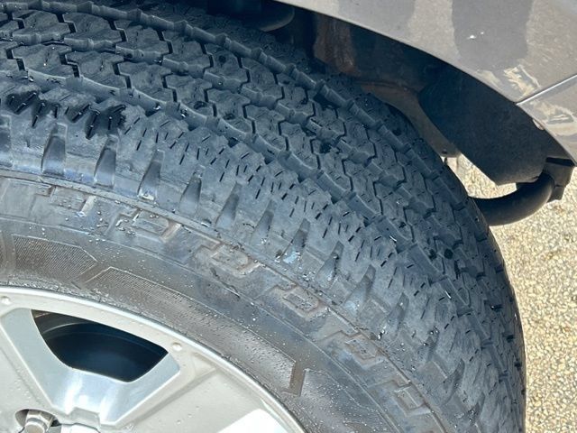 Used 2019 Toyota Tundra SR5 w/ Convenience Package AWD/4WD image 13