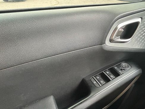 Used 2021 Kia Soul X-Line FWD image 27