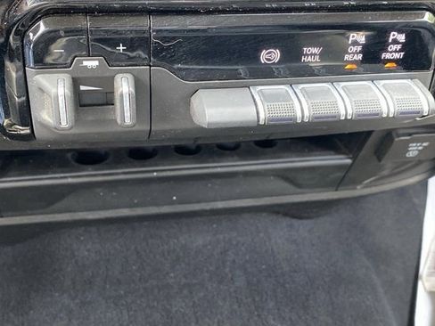 Used 2024 RAM 2500 Laramie AWD/4WD image 24
