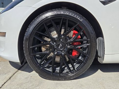 Used 2023 Tesla Model 3 Performance image 7