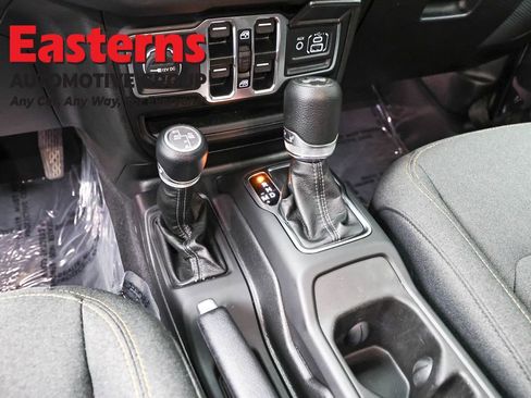 Used 2025 Jeep Wrangler Unlimited Sahara AWD/4WD image 13
