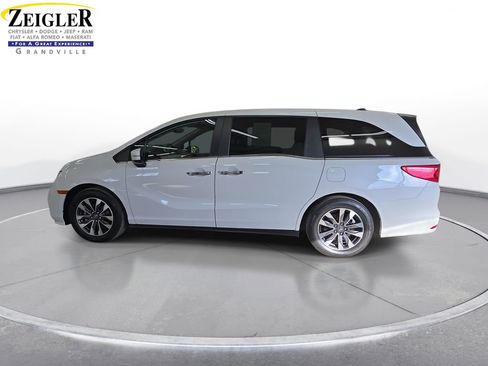 Used 2024 Honda Odyssey EX-L image 8
