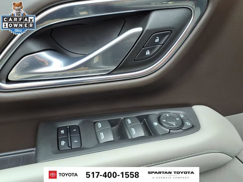 Used 2023 GMC Yukon XL SLT AWD/4WD image 17