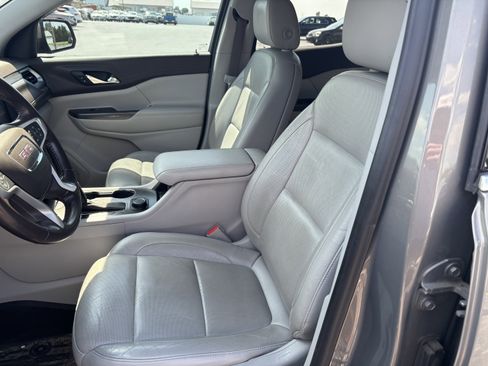 Used 2019 GMC Acadia SLT AWD/4WD image 3