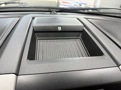 Used 2018 Ford F150 Lariat w/ Equipment Group 502A Luxury image 13