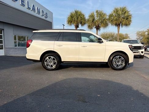 Used 2025 Ford Expedition Active image 8