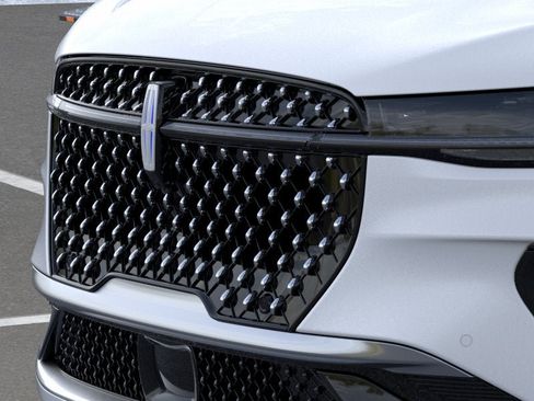 New 2026 Lincoln Nautilus Reserve AWD/4WD image 17