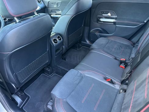 Certified 2022 Mercedes-Benz GLB 250 4MATIC image 13