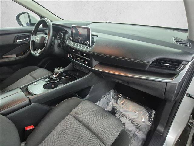 Used 2025 Nissan Rogue SV FWD image 24