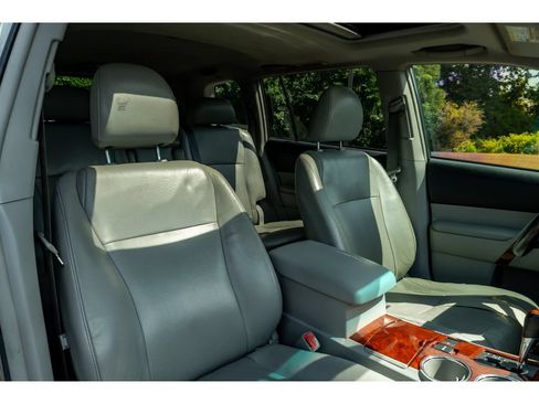 Used 2012 Toyota Highlander Limited w/ Tow Pkg FWD image 17