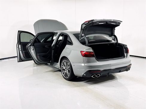 Used 2022 Audi S4 Prestige w/ Prestige Package image 26