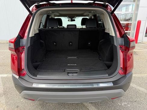 Used 2021 Nissan Rogue SL w/ Premium Package image 10