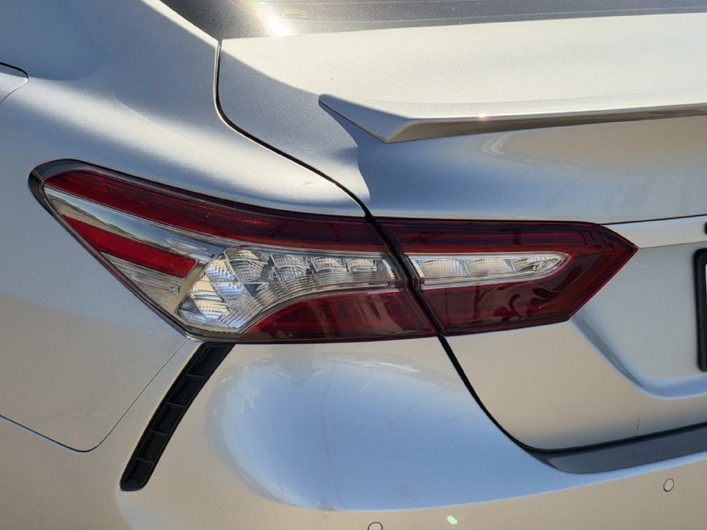 Used 2018 Toyota Camry XSE w/ Driver Assist Package FWD image 8
