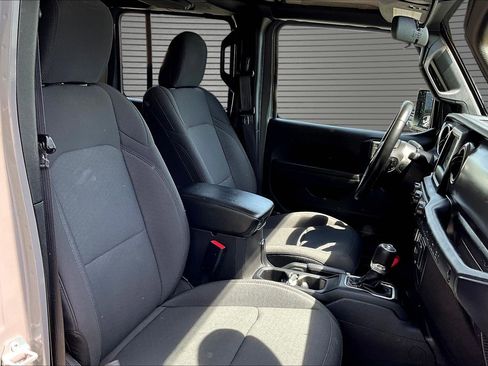 Used 2022 Jeep Wrangler Unlimited Sport AWD/4WD image 21