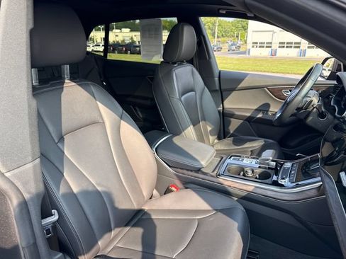 Used 2020 Audi Q8 Premium Plus w/ Premium Plus Package AWD/4WD image 13
