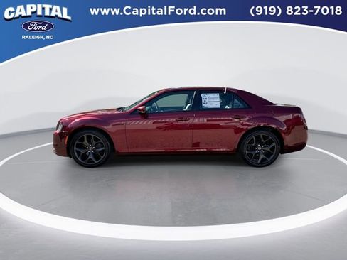 Used 2021 Chrysler 300 S w/ Comfort Group RWD image 5