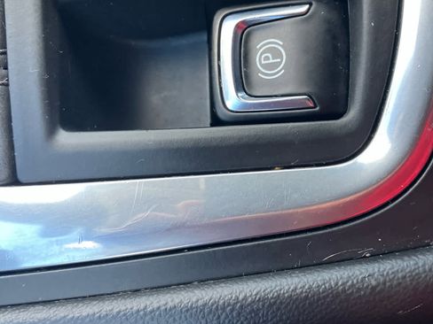 Used 2019 Chevrolet Equinox LT image 23