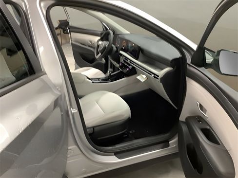 Certified 2025 Hyundai Tucson SEL image 14