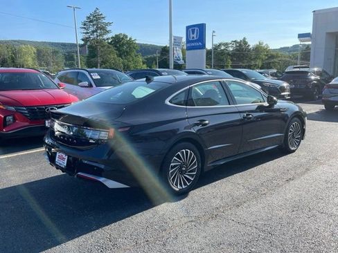 Used 2026 Hyundai Sonata Limited FWD image 3