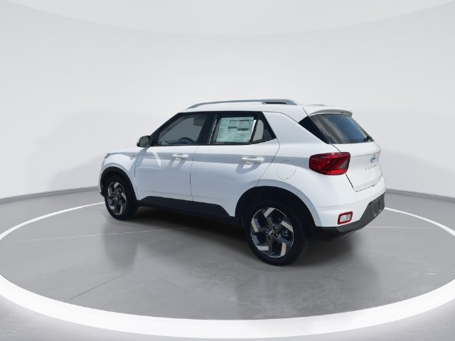 Used 2026 Hyundai Venue SEL FWD image 6